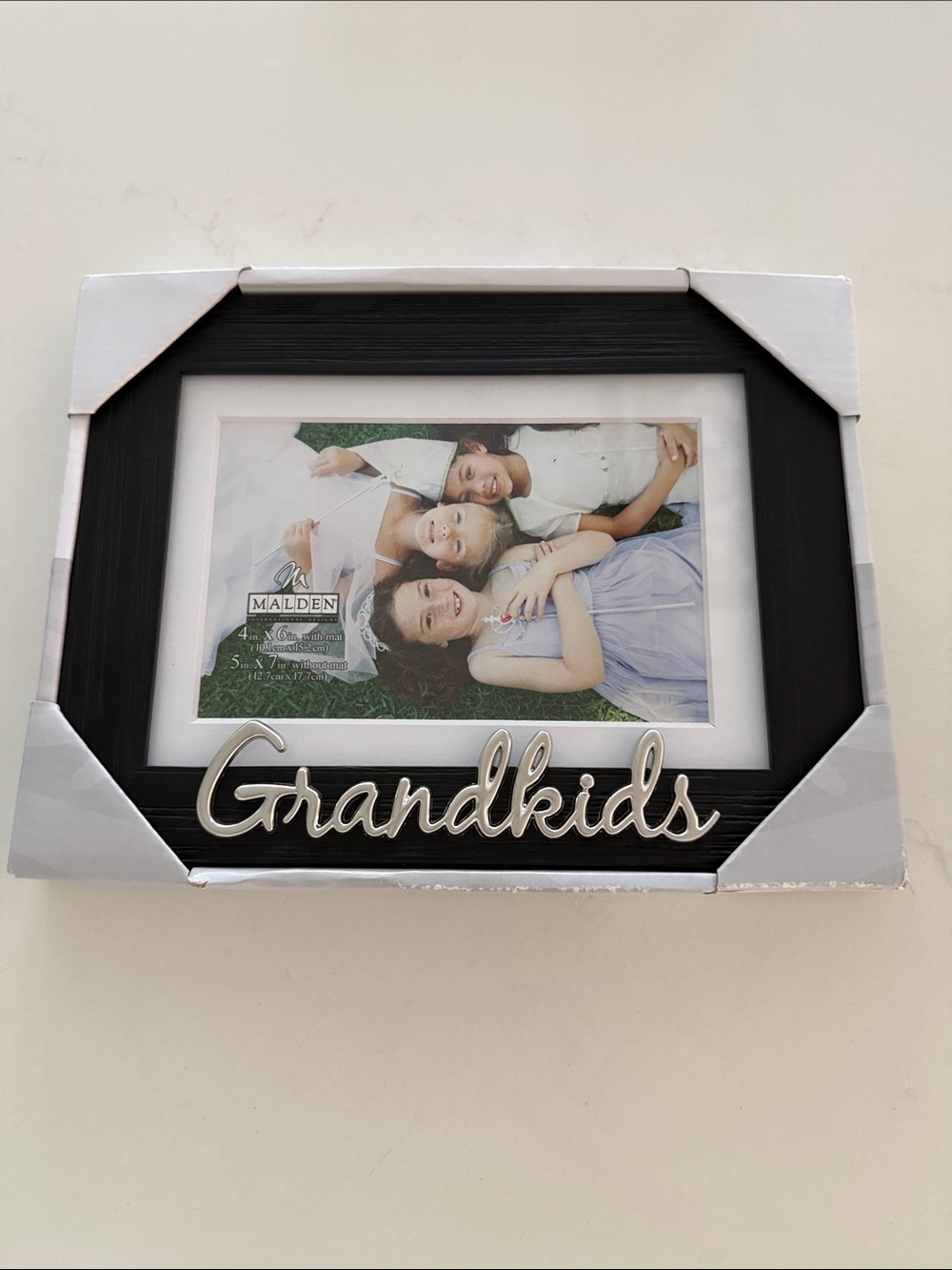 Malden Black Frame with Silver 'Grandkids' Accent